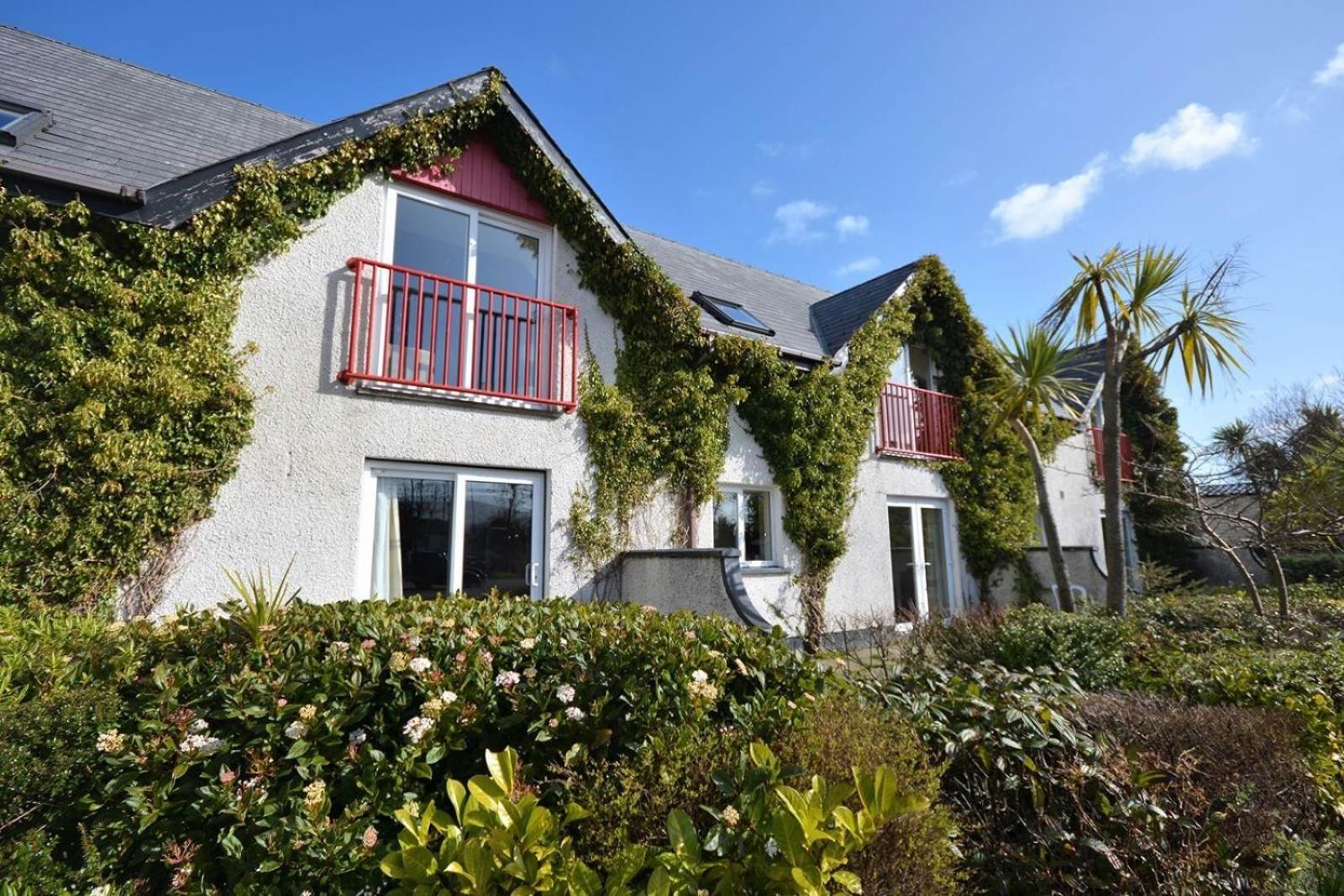 Rathlin - 2 Bedroom With Hot Tub Apartment *