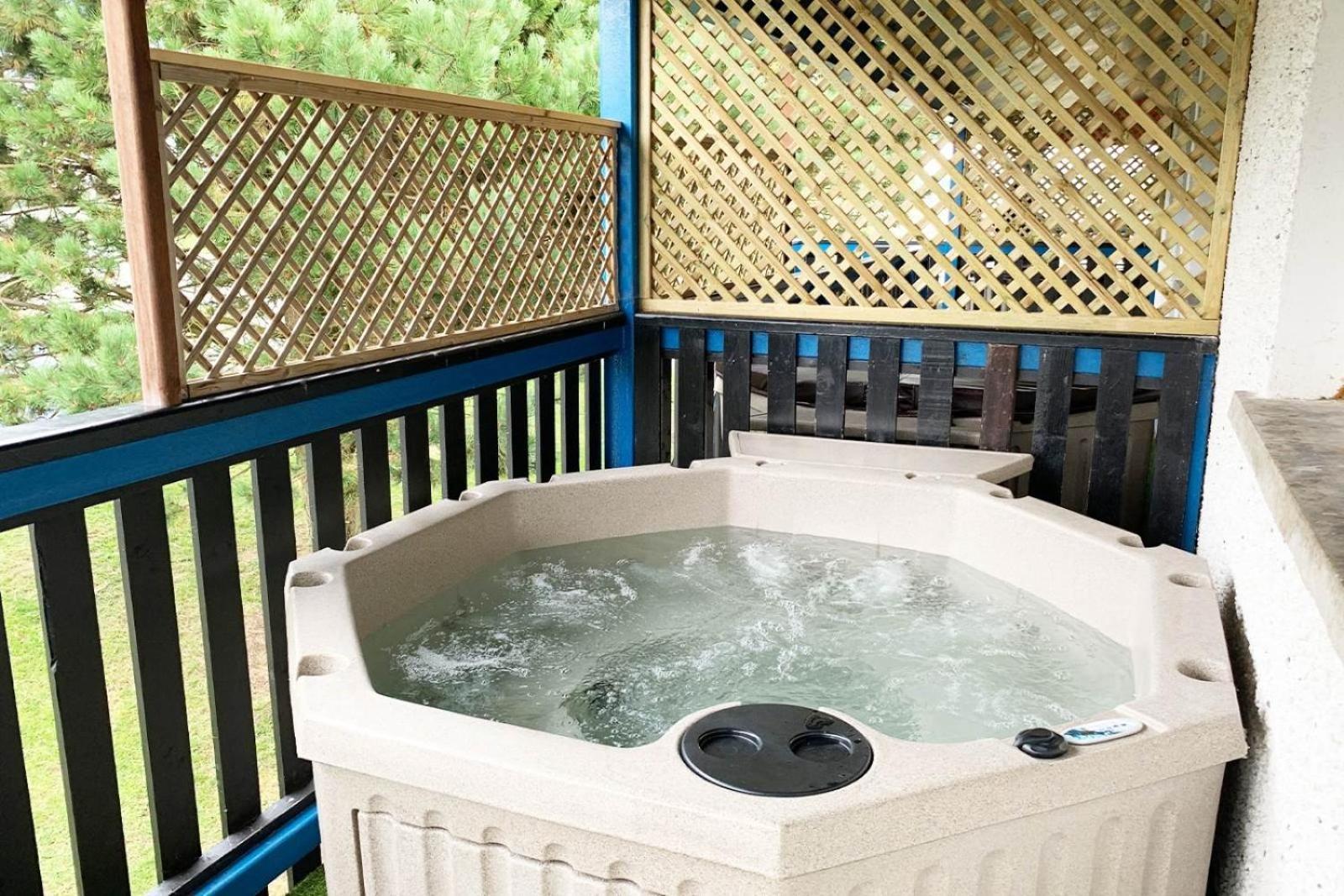 Rathlin - 2 Bedroom With Hot Tub *